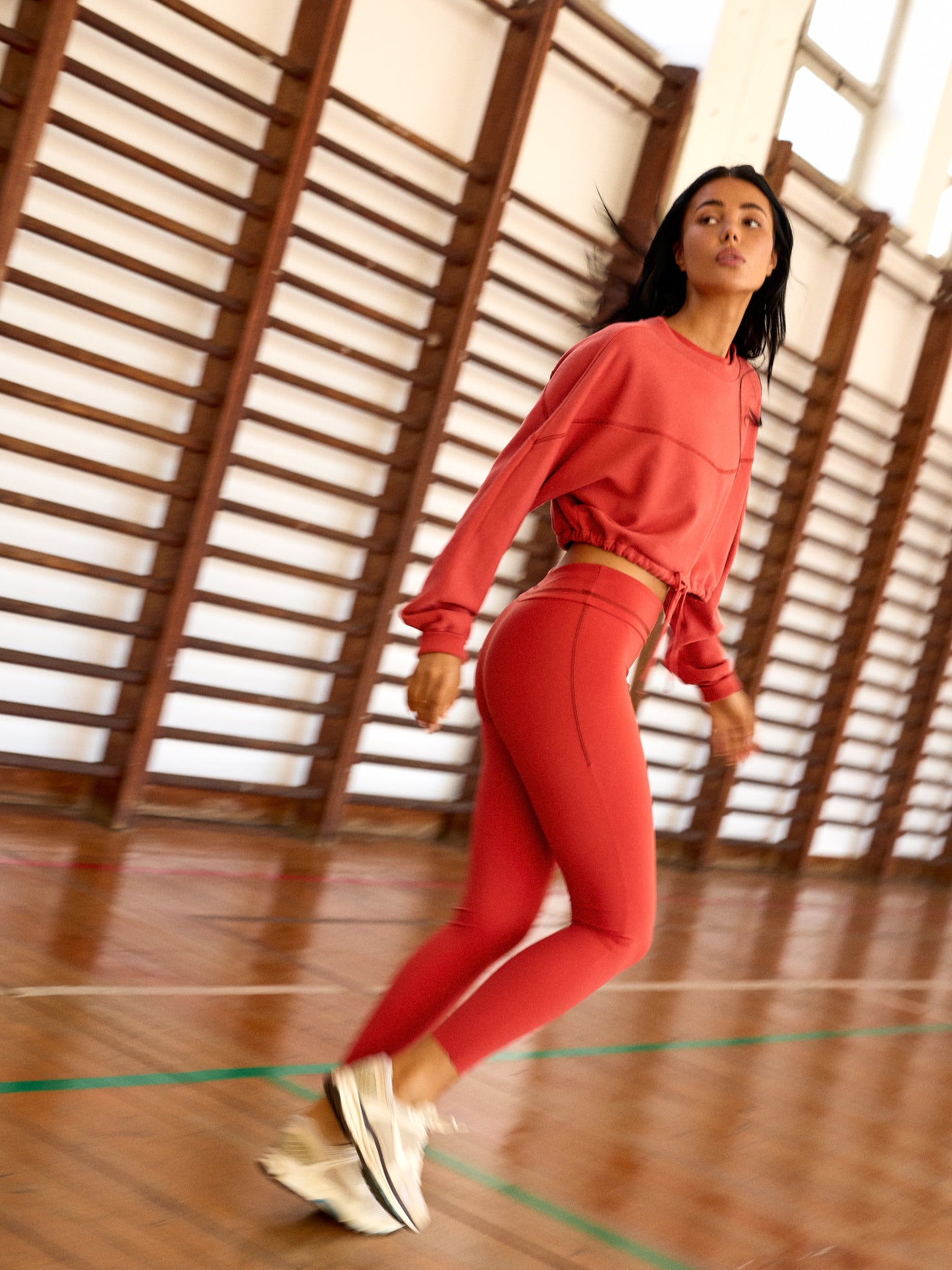 KEEP UP SWEATER | BRICK