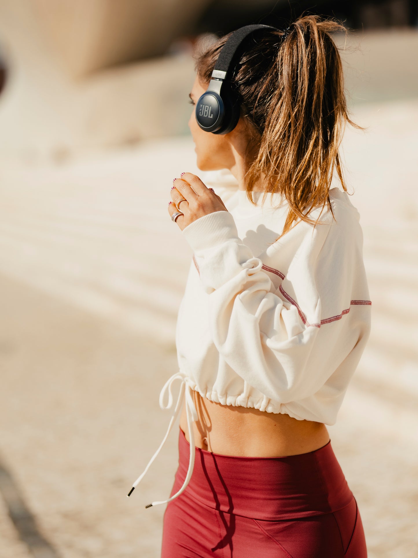 KEEP UP SWEATER | BURGUNDY